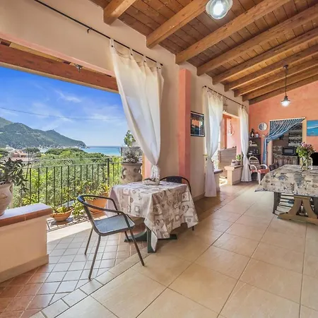 Holiday home Degli Oleandri