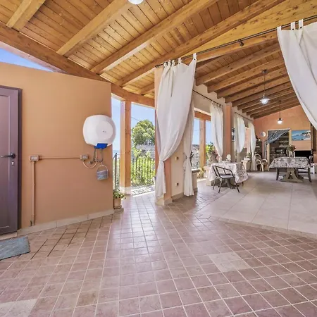 Holiday home Degli Oleandri *