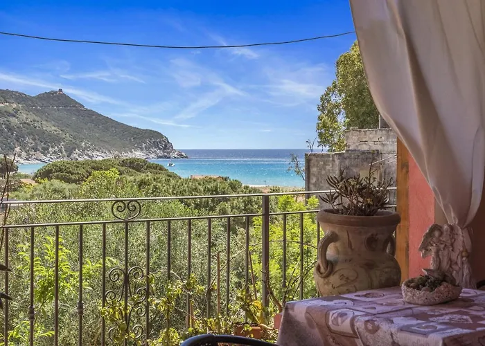 Holiday home Degli Oleandri
